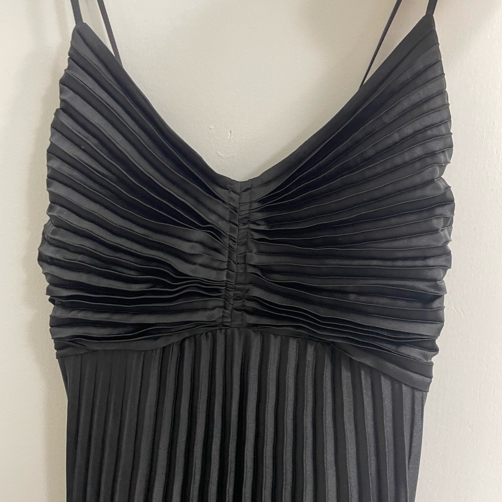 Banana Republic Factory Soltaire Midi Dress in black.  10P (petite!)